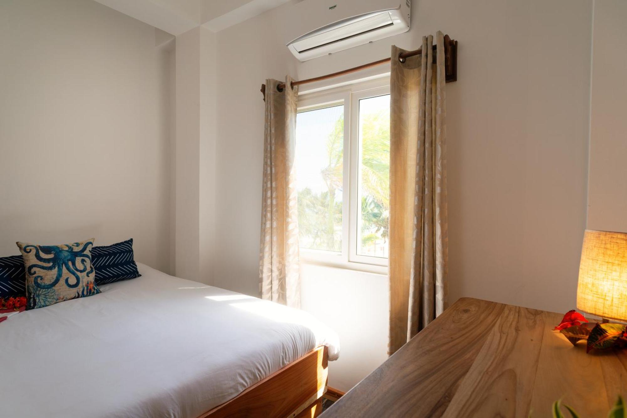 Sandy Feet Beach Resort Placencia Exterior photo